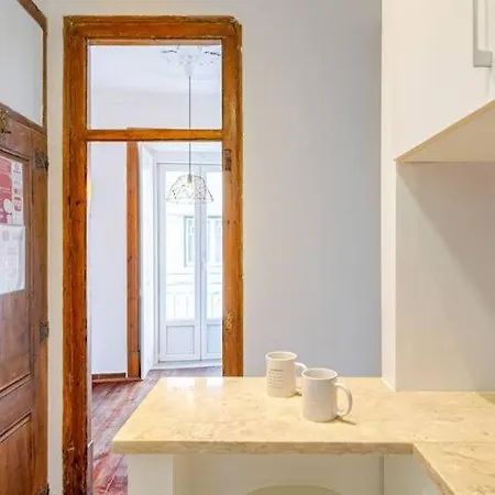 Surradores 33046 Al * Lisbona